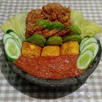 Lalapan Telur + Tahu + Tempe